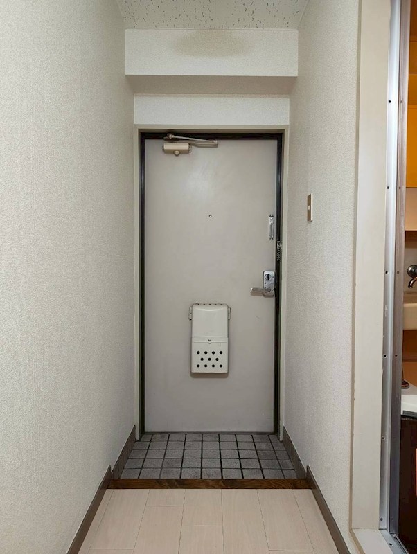 船坂ビル 玄関