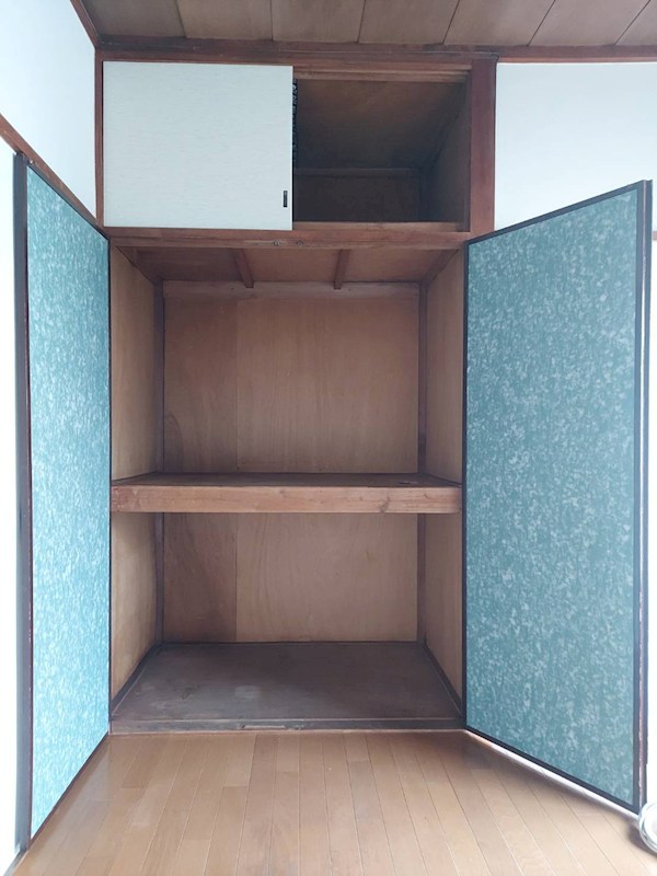 鶴岡荘 収納