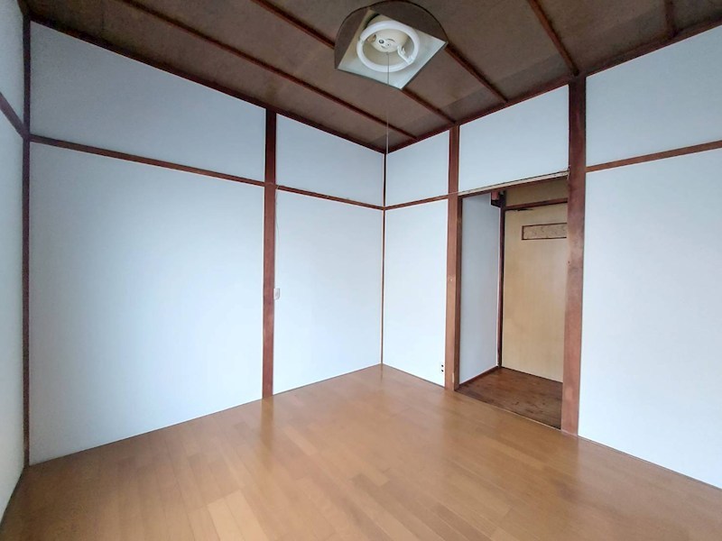 鶴岡荘 リビング