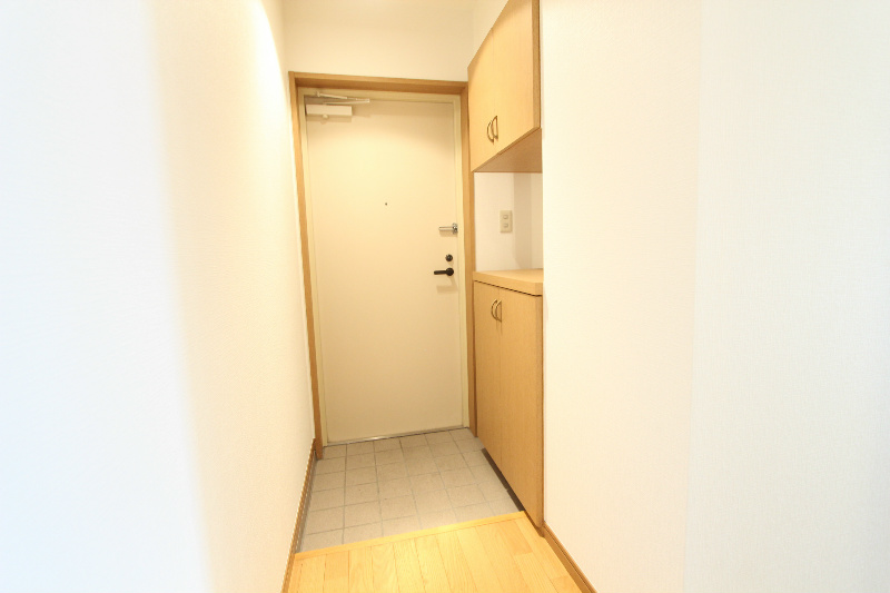 エクレール湘南辻御堂 玄関