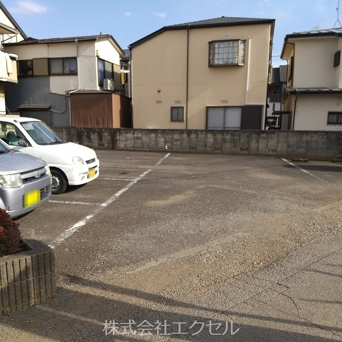 ストークコートＮ 駐車場