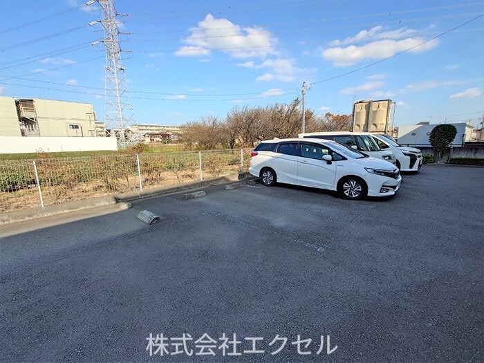 エムエスハイツ 駐車場