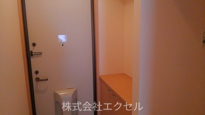 エトワール多摩平 玄関
