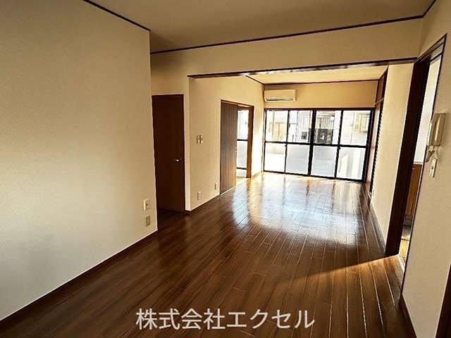 フォンテーヌ南倉沢 リビング