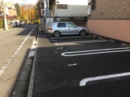 エトワール 駐車場