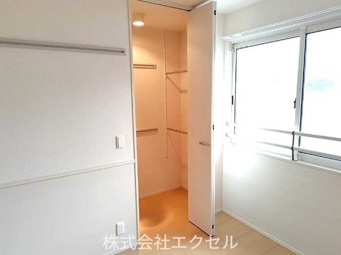 グランシャリオ万願寺 収納