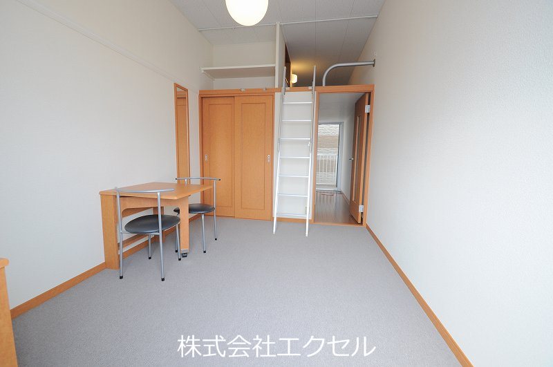 レオパレスレオパオラ リビング