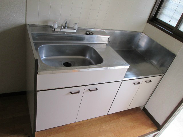 ファミーユ伊勢原 キッチン