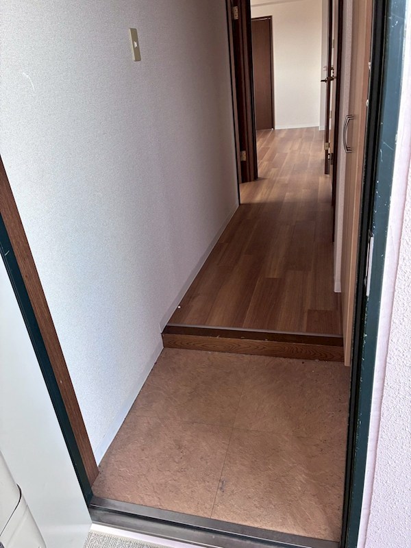 セジュール妻田 玄関