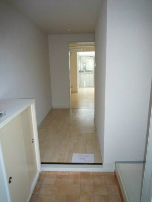 ロイヤルマンション松田 玄関