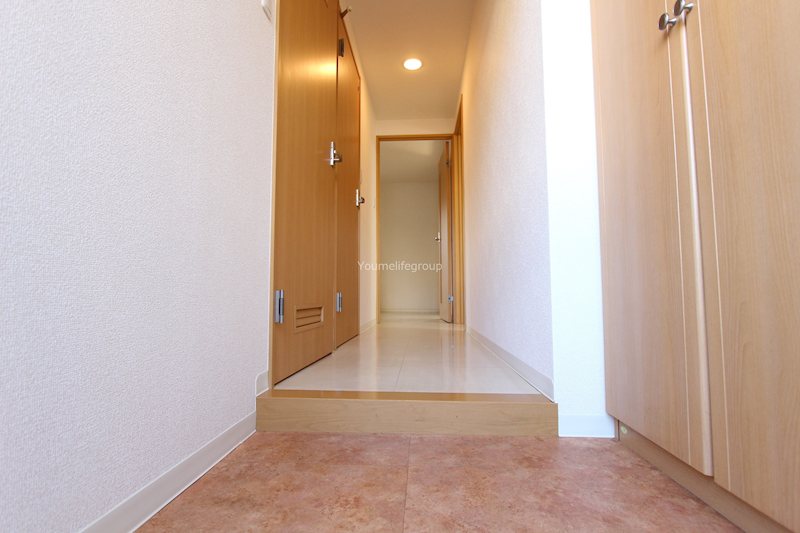 クローバーガーデン 玄関