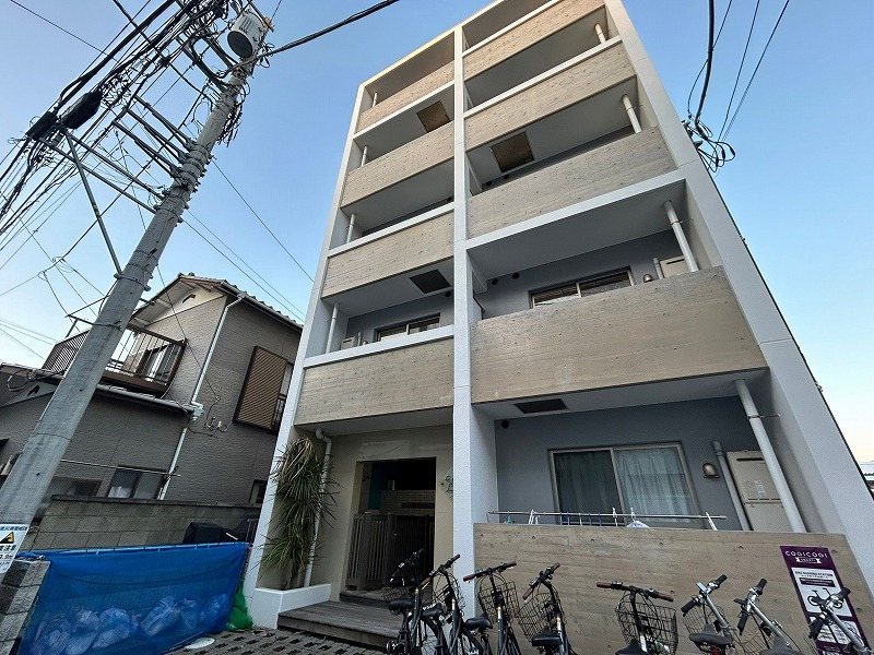 カーサ ラゴーア 301号室 外観