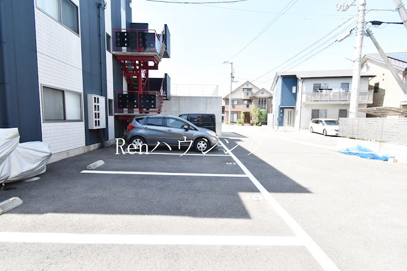 High　So　Loop 駐車場