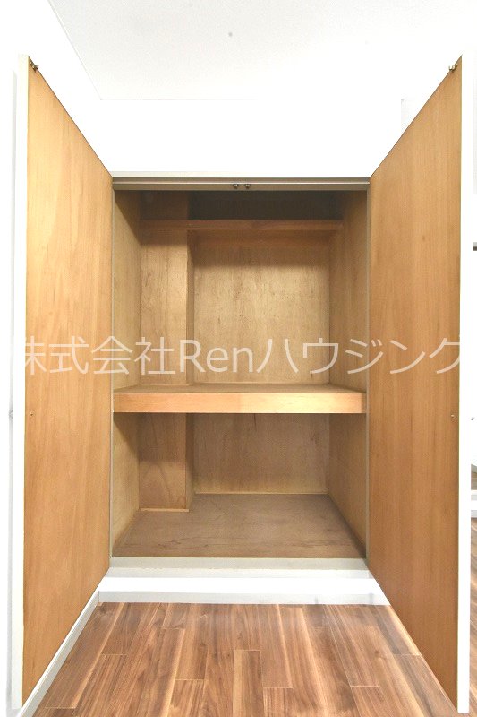 シティハイツ助任 収納