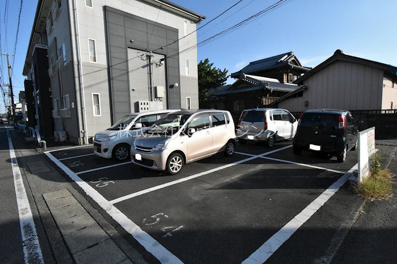 インペリアルメゾンビュー 駐車場