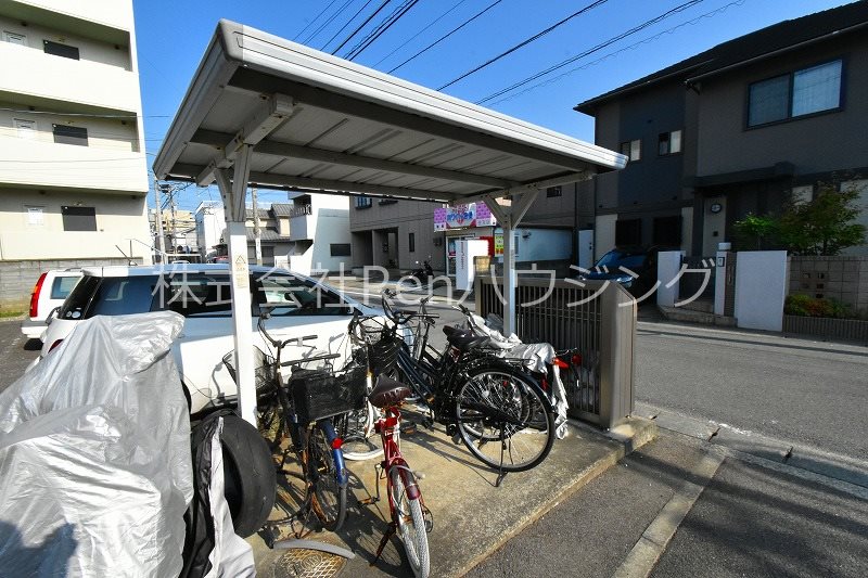 カルテットハウス 駐車場