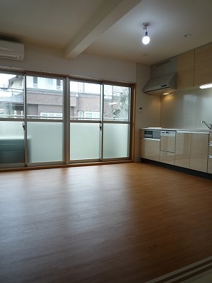 グリーンヒル北白川West リビング