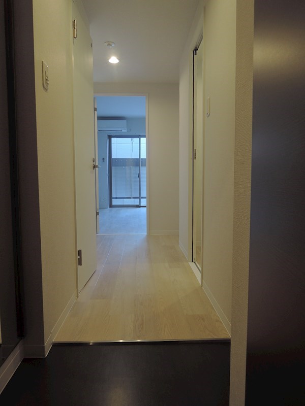 グランデ高野 玄関