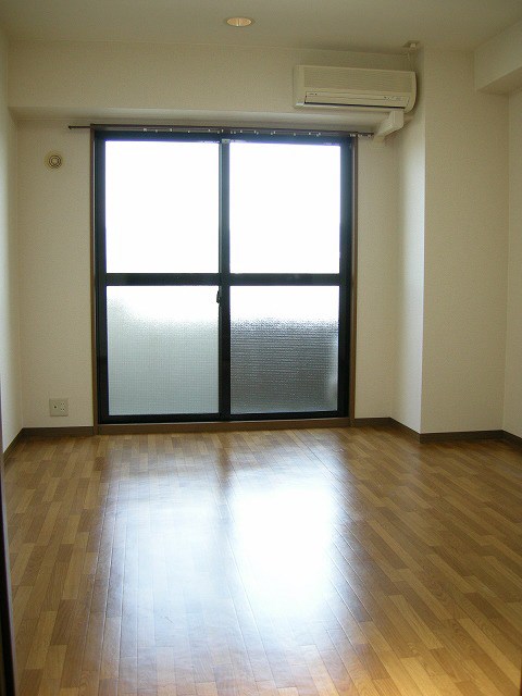 グランコスモ鴨川 リビング