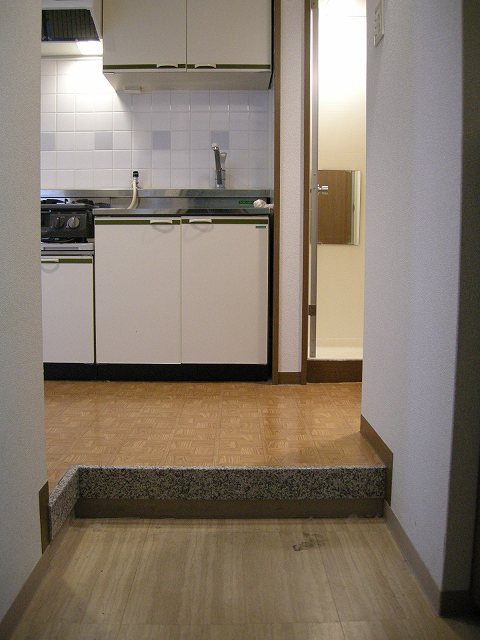 グランコスモ鴨川 玄関