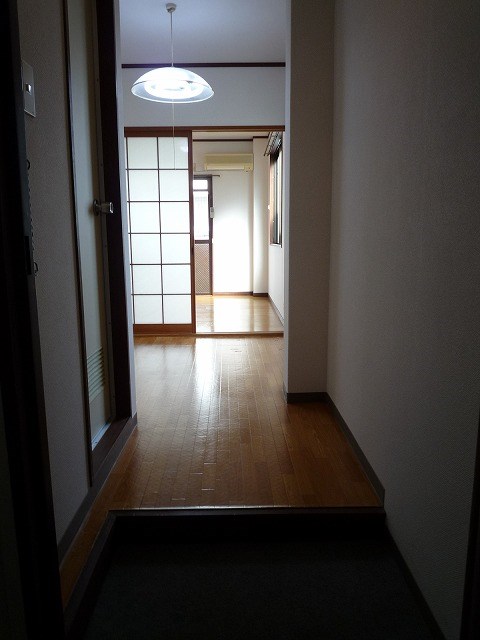 メルシーメゾネット鞍馬口 玄関