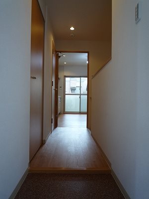 グリーンヒル北白川West 玄関