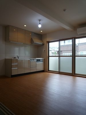 グリーンヒル北白川West リビング