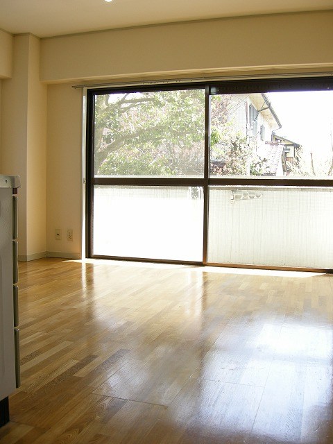 グリーンヒル北白川 リビング