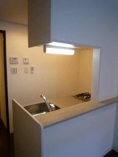 グランコスモ今出川 リビング