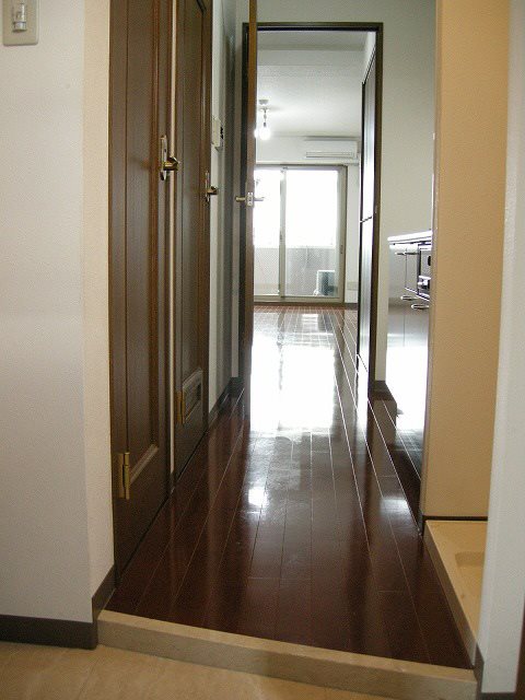 グランコスモ河原町 玄関