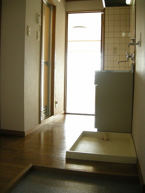 コスモハイツ下柳 玄関