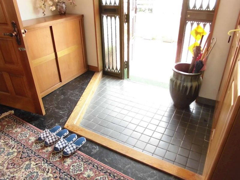 長野県上田市大手１丁目 玄関