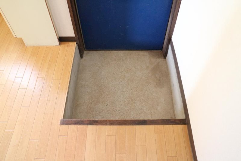 ハイツ西川 玄関