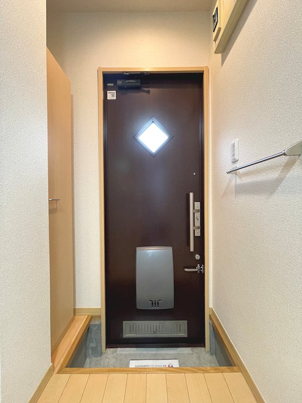 ディアス前野町 玄関