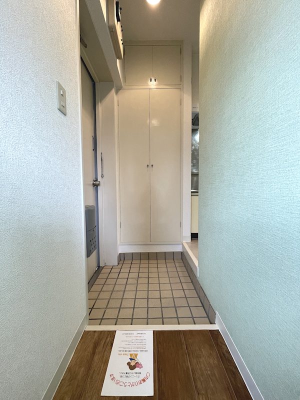 スカイフラッツ千早 玄関