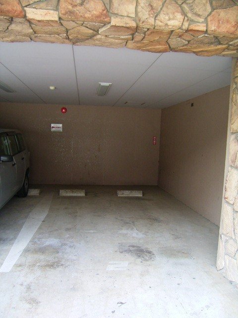 フェニックス笹塚壱番館 駐車場