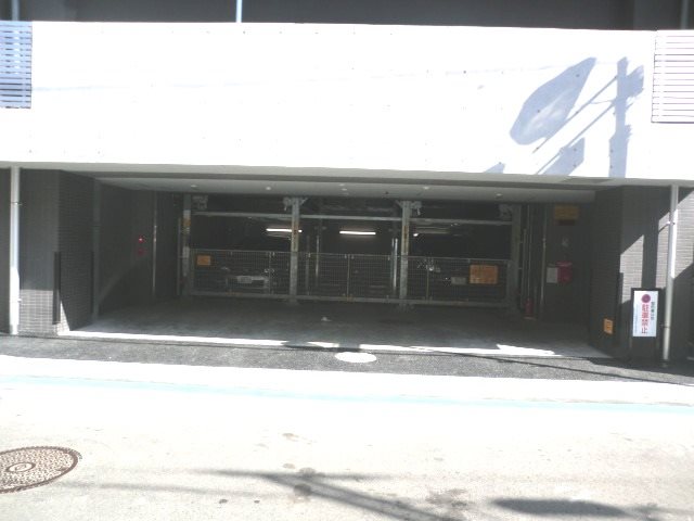 フェニックス横濱初音町 駐車場
