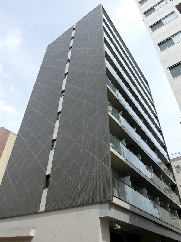 ZOOM横濱EAST 外観