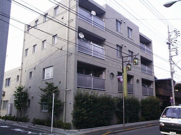ラヴェール・2000 402号室 外観