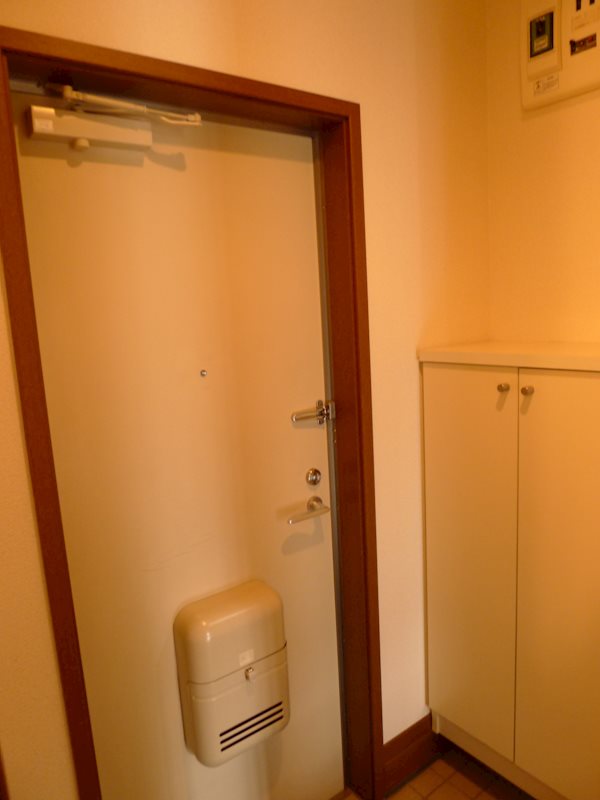 ピアハウス 玄関