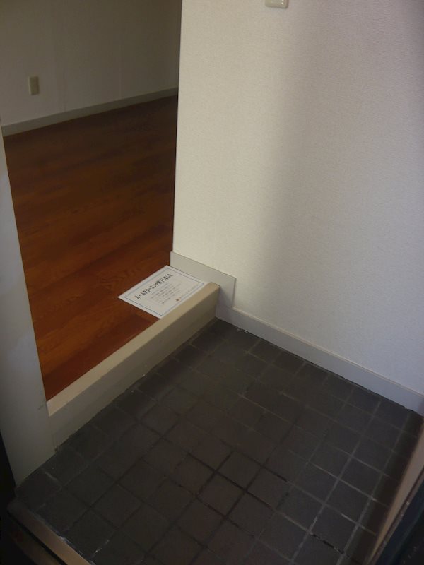 プライムハウス 玄関