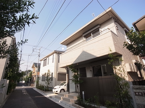 Laurier South 101号室 外観