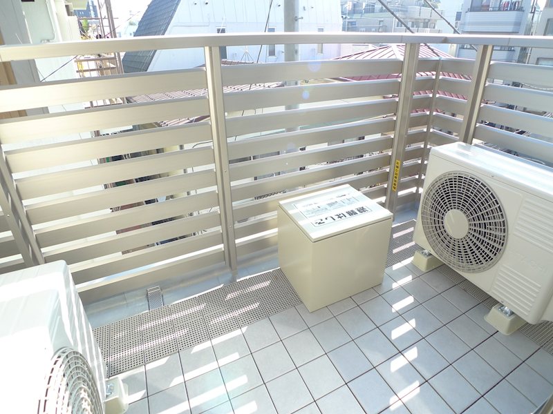 カーチャス高円寺 ベランダ