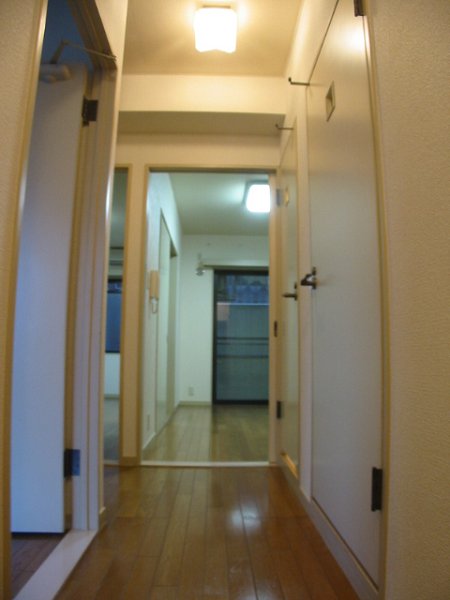 ラフォーレ桜丘 玄関