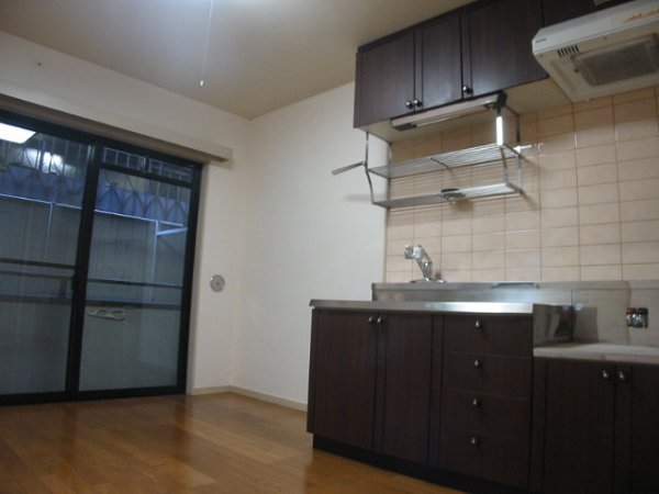 ラフォーレ桜丘 リビング