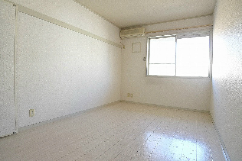 エミナーンス リビング