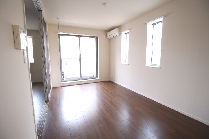 サンスカイ東松原 リビング