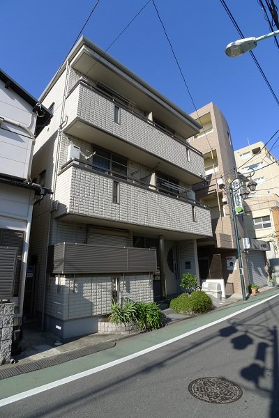 アビラ代沢 302号室 外観