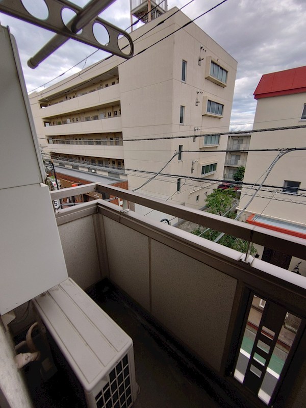 アビラ代沢 ベランダ