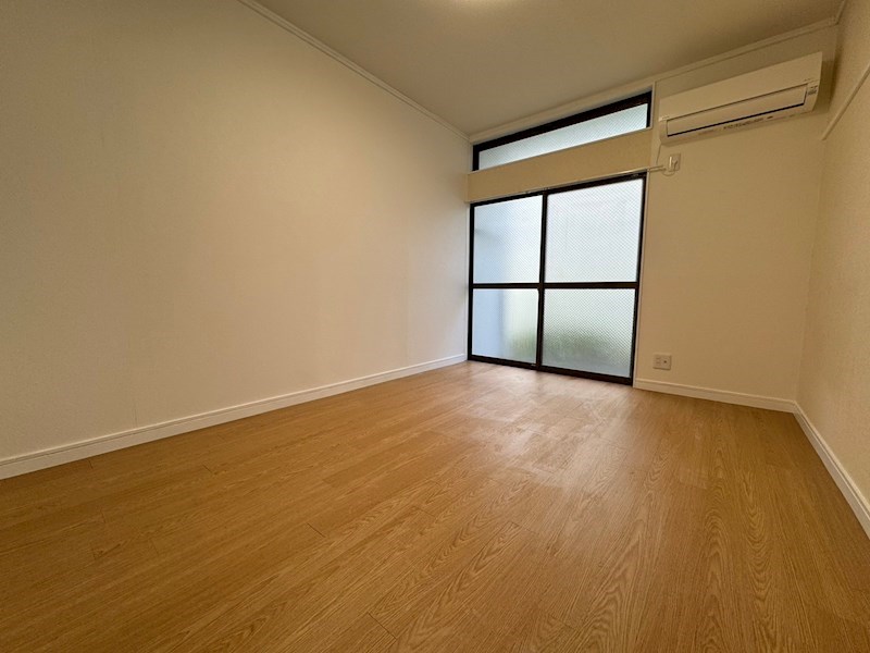 アローザ ベッドルーム